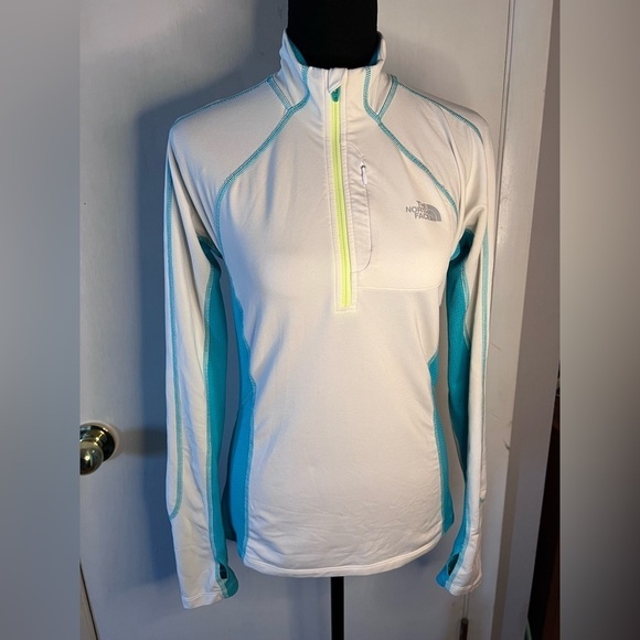 The North Face Tops - The North Face 1/4 Zip with Vapor Wick Size Small